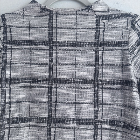 The Limited Blackk and White Plaid Top - Picture 3 of 7